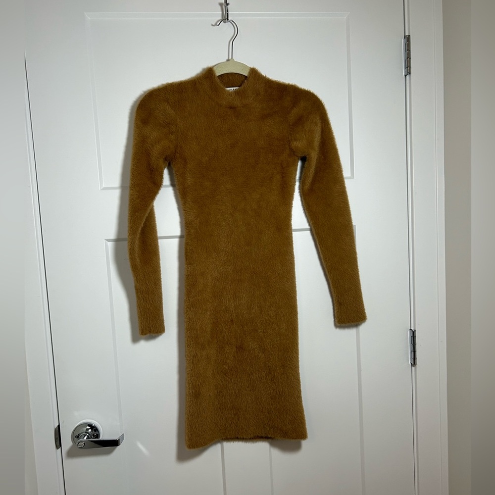 Aritzia Babaton fuzzy sweater dress, very warm and sexy! - Picture 6 of 14